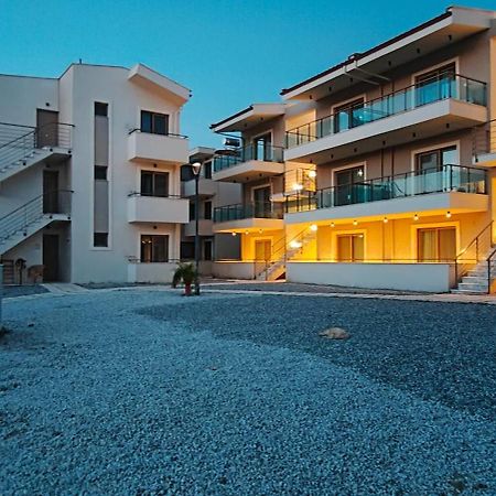 Ofrynio Deluxe Apartments Ofrínion Exterior foto