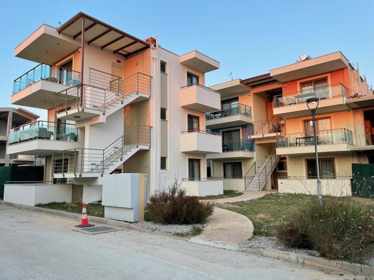 Ofrynio Deluxe Apartments Ofrínion Exterior foto