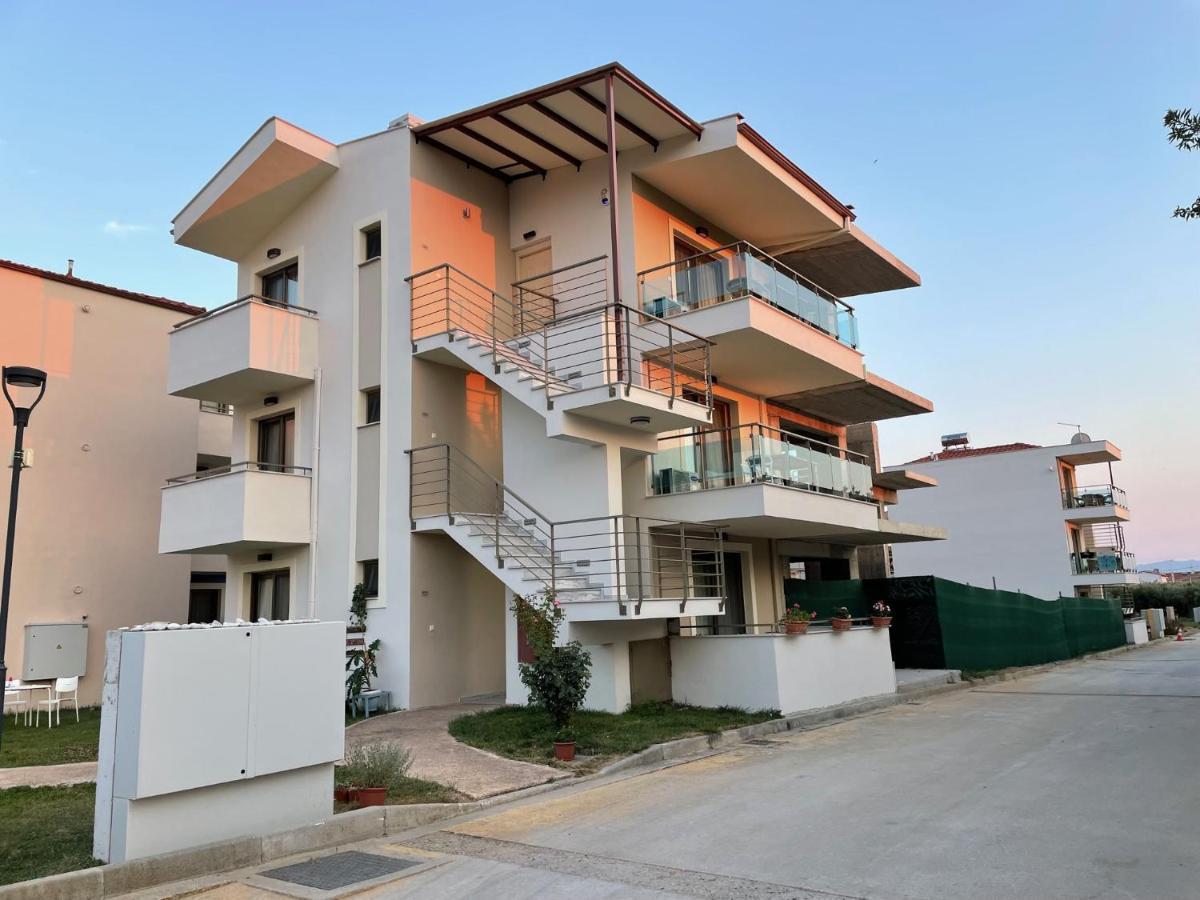 Ofrynio Deluxe Apartments Ofrínion Exterior foto