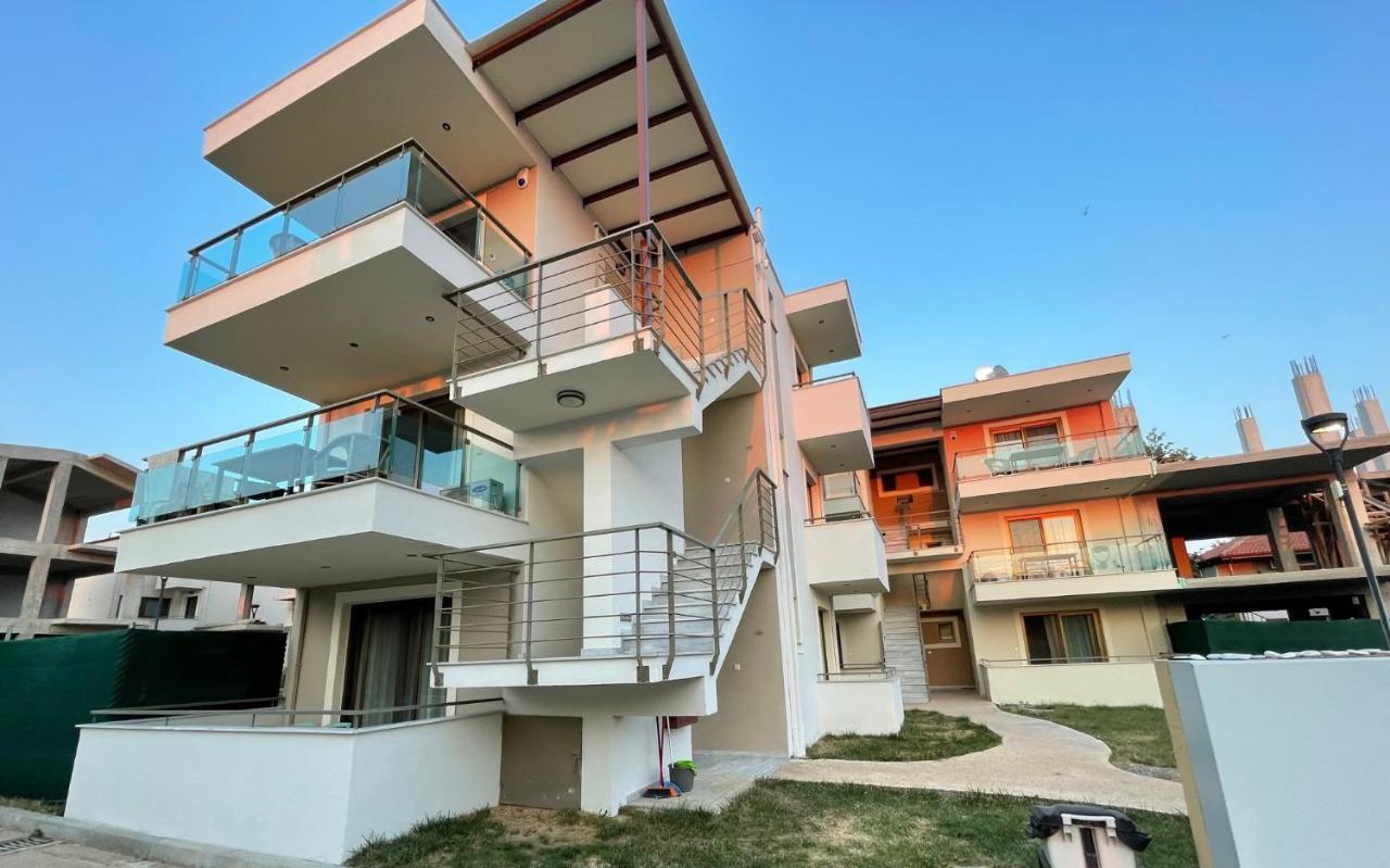 Ofrynio Deluxe Apartments Ofrínion Exterior foto